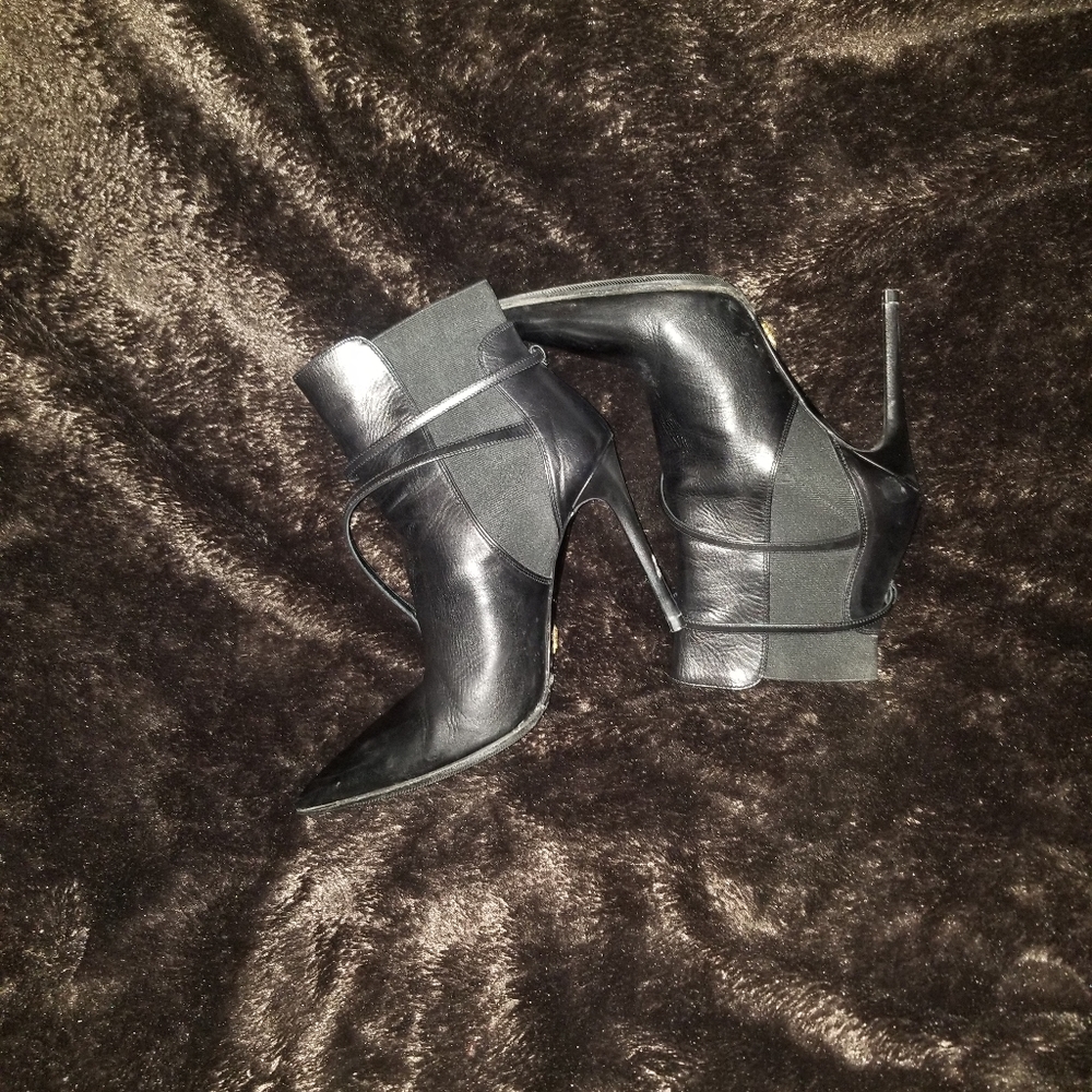 Boots - Picture 9 of 11